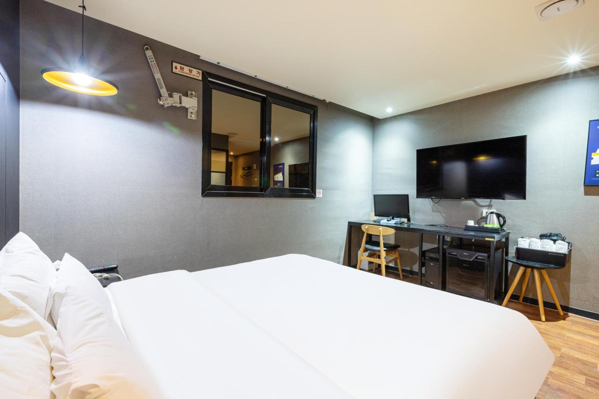 Dublin Hotel Пусан Екстериор снимка